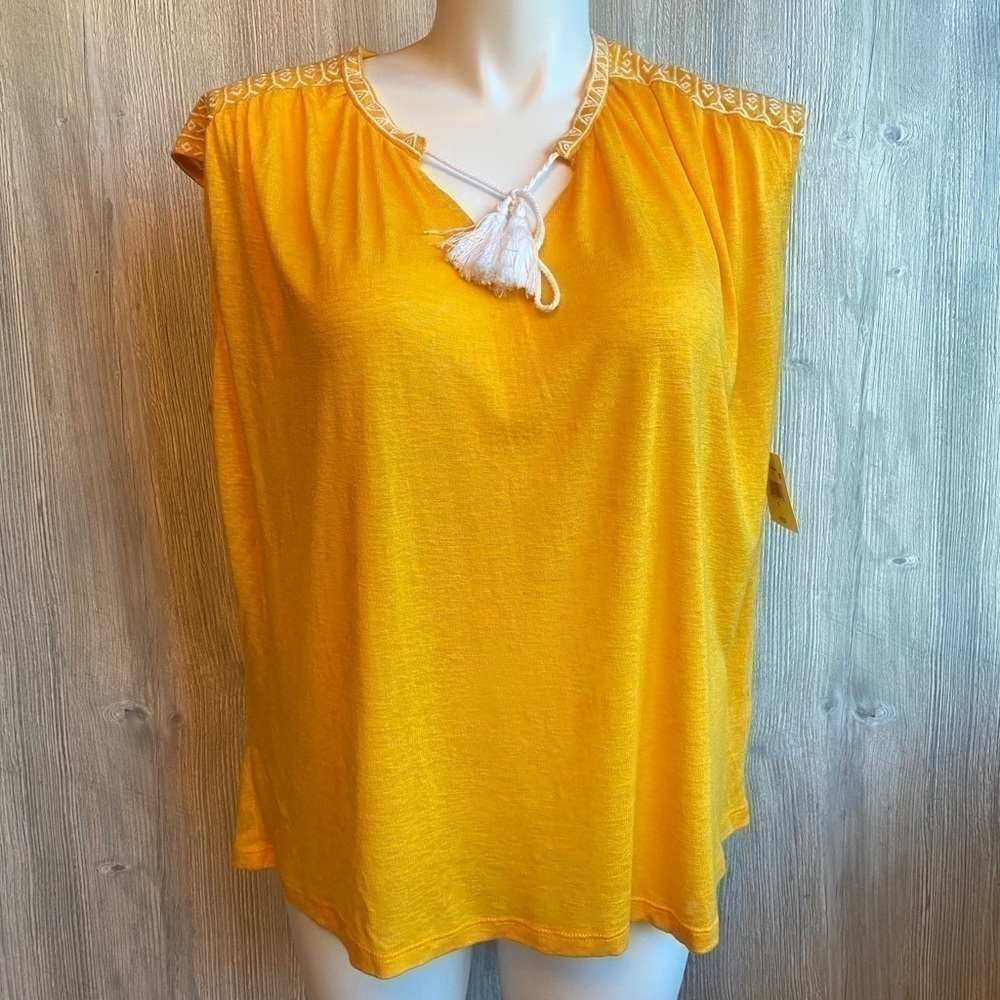 NWT falls creek sleeveless cap sleeve tie front detail top size 1X